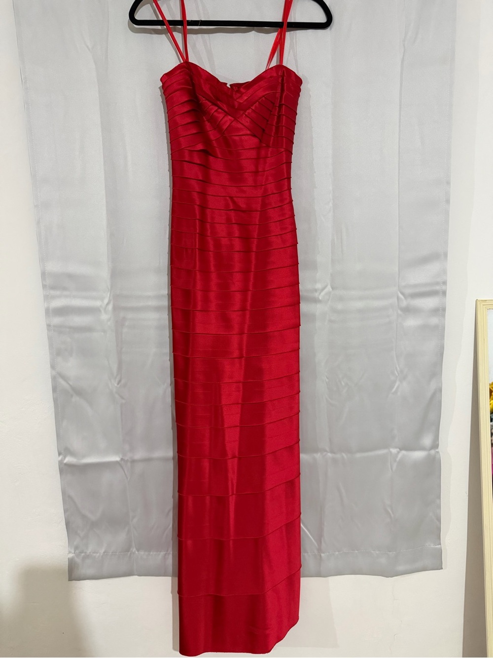 BCBGMAXAZRIA Red Strapless A-Line Evening Gown Size 2 ❤️